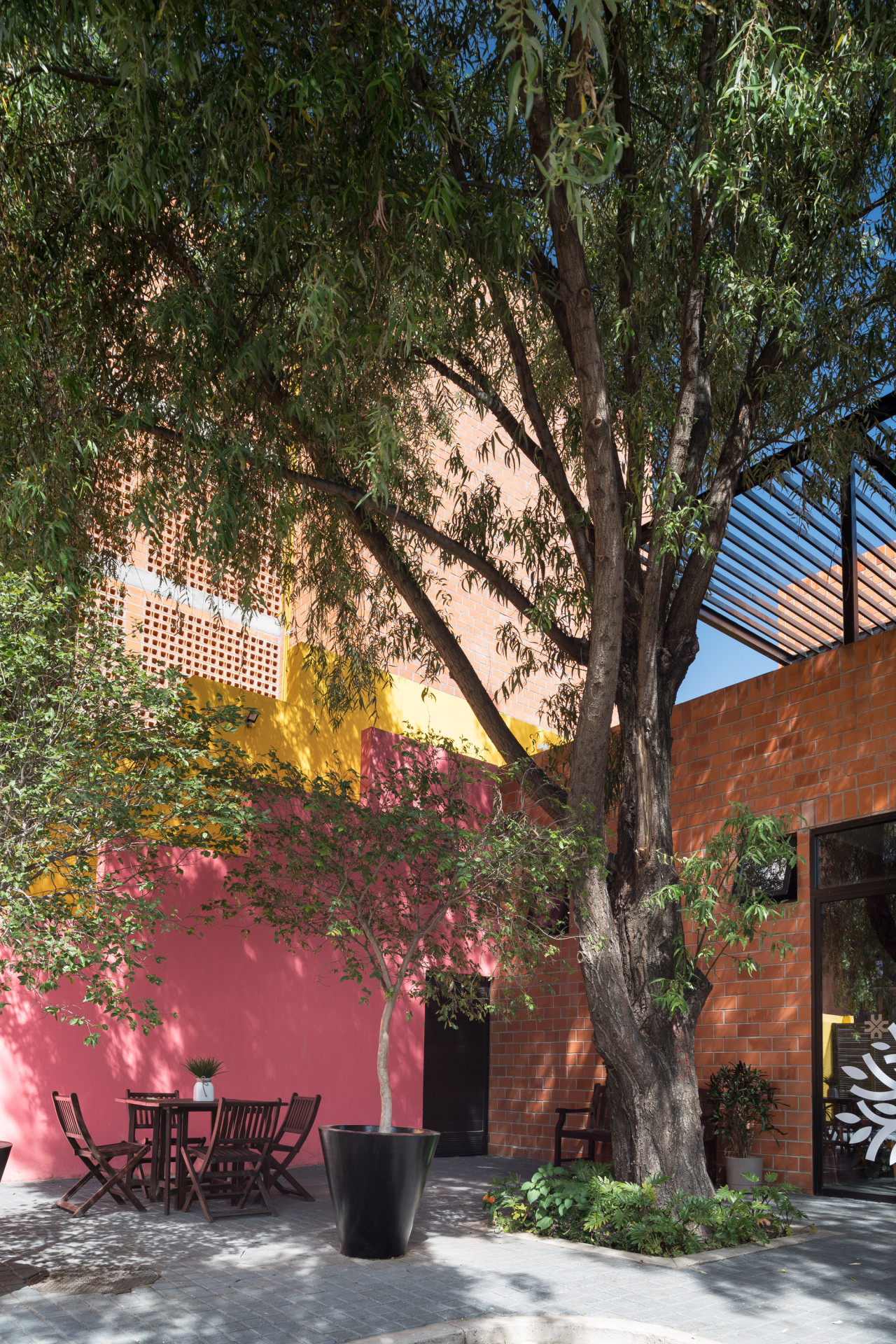 Las unidades de vivienda de Punta Foresta están diseñadas con la máxima atención al detalle, ofreciendo un espacio moderno y funcional que brinda el máximo confort y comodidad a sus residentes. 